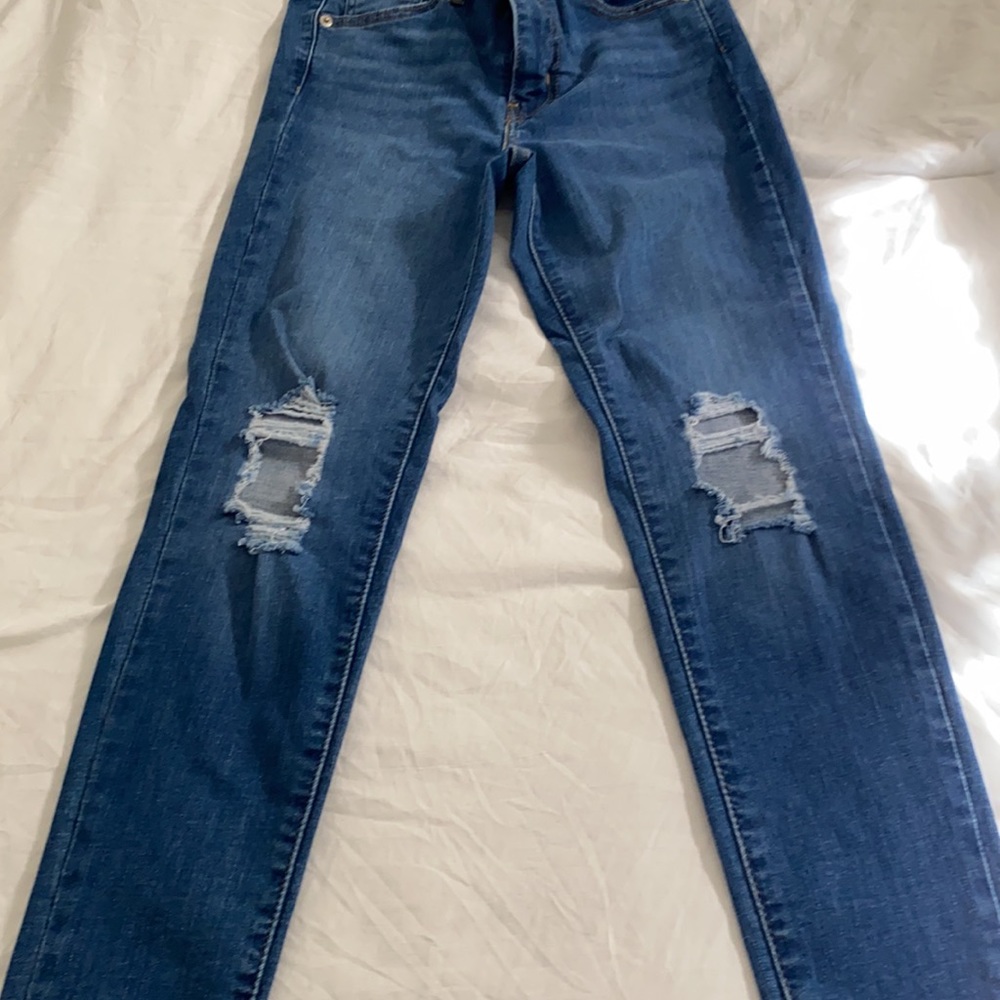 Levis - Picture 3 of 6